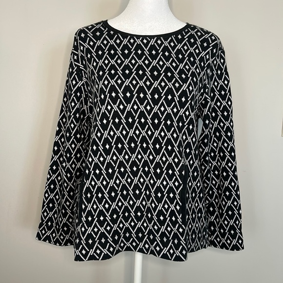 J. Jill Black & White Patterned Sweater Size MP - Picture 2 of 6